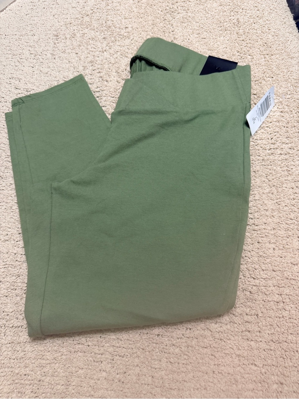 Torrid  “Olivine” cropped overlapping waist premium leggings